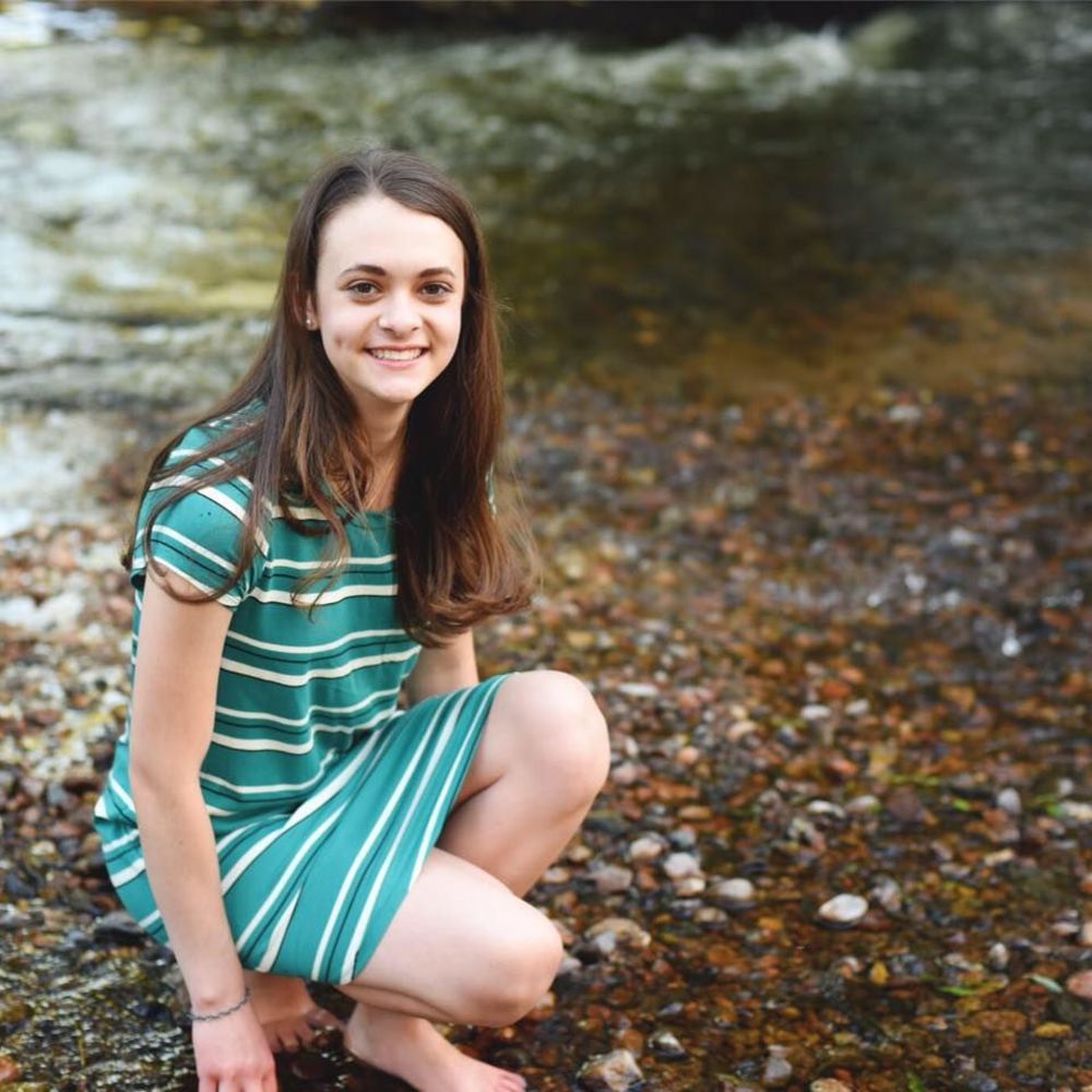 Meet your Posher, Emanuela